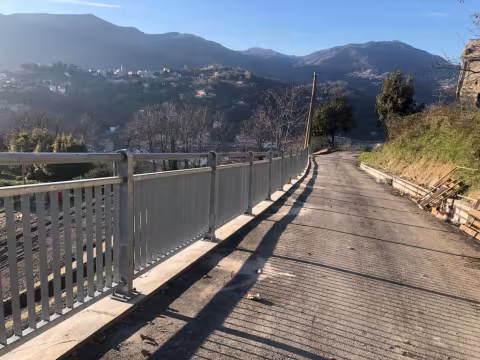Intervento di stabilizzazione e riqualificazione ambientale dell’area di civica   proprietà sita tra Via Brasile e Via Campodonico a Genova Bolzaneto