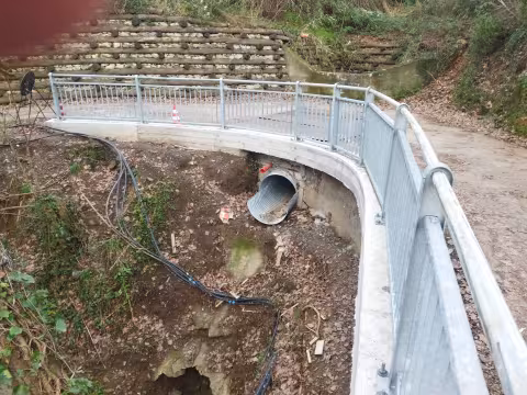 Interventi di messa in sicurezza del tratto terminale di Via superiore Razzara a Genova in Val Varenna: situazione post lavori