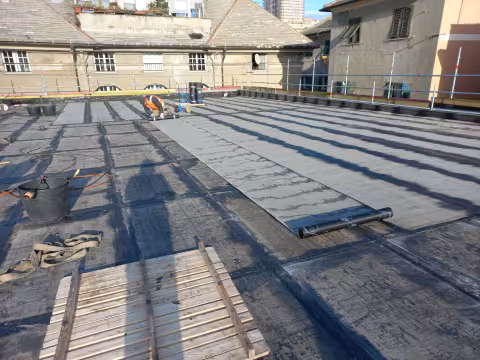 Centro Civico Buranello - Via Buranello 1: rifacimento copertura