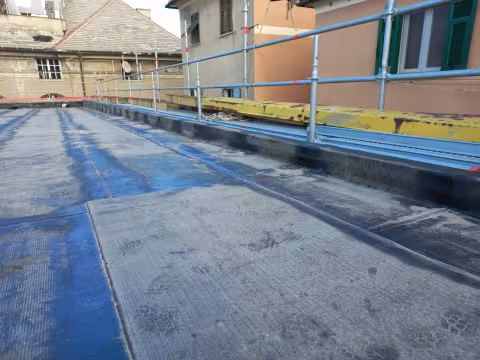 Centro Civico Buranello - Via Buranello 1: rifacimento copertura