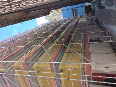 Centro Civico Buranello - Via Buranello 1: rifacimento copertura