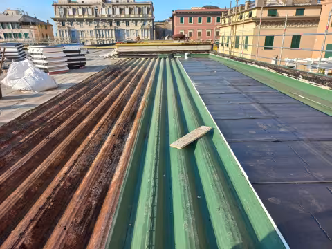Centro Civico Buranello - Via Buranello 1: rifacimento copertura
