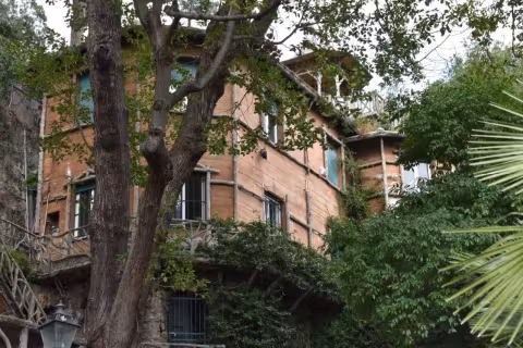 Restauro e valorizzazione del parco della Villetta Di Negro e della "Casa del giardiniere": fronte villetta
