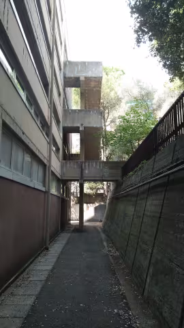 Edificio scolastico Cà di Ventura, Via San Felice 19: manutenzione e messa in sicurezza - Prospetto nord scala di sicurezza ala ovest