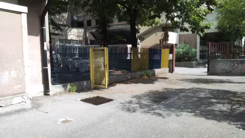 Edificio scolastico Cà di Ventura, Via San Felice 19: manutenzione e messa in sicurezza - Prospetto sud area di cantiere