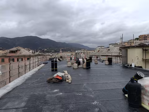 Intervento di manutenzione straordinaria ed efficientamento energetico della scuola primaria e dell'infanzia L. Ariosto in via Ariosto 1A Genova: guaina a bolli