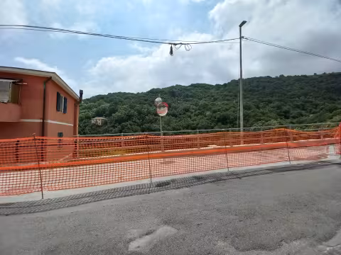 Via Lodi: lavori di messa in sicurezza muro di contenimento - 2° lotto