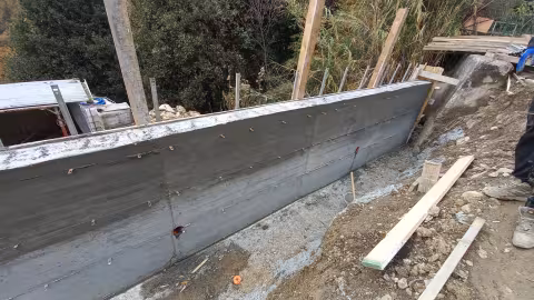 Via Lodi: lavori di messa in sicurezza muro di contenimento - 2° lotto