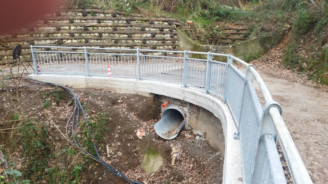 Interventi di messa in sicurezza del tratto terminale di Via superiore Razzara a Genova in Val Varenna: situazione post lavori