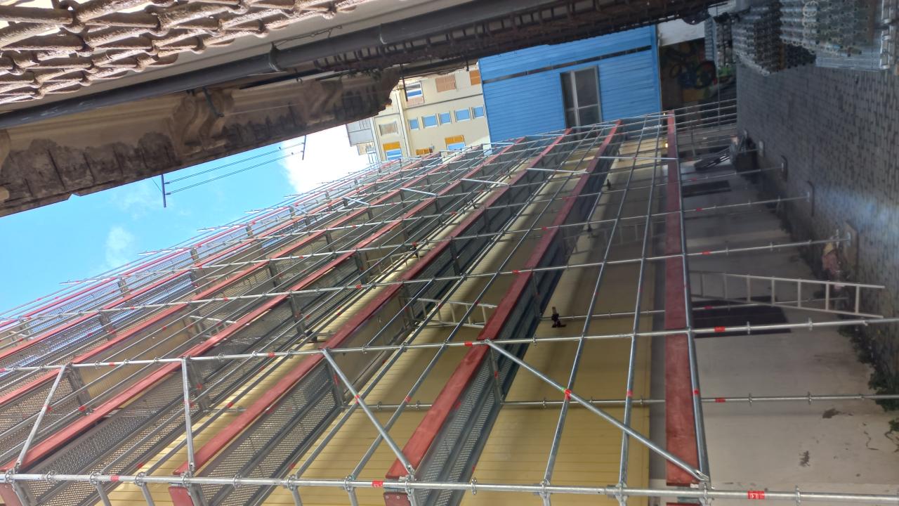 Centro Civico Buranello - Via Buranello 1: rifacimento copertura