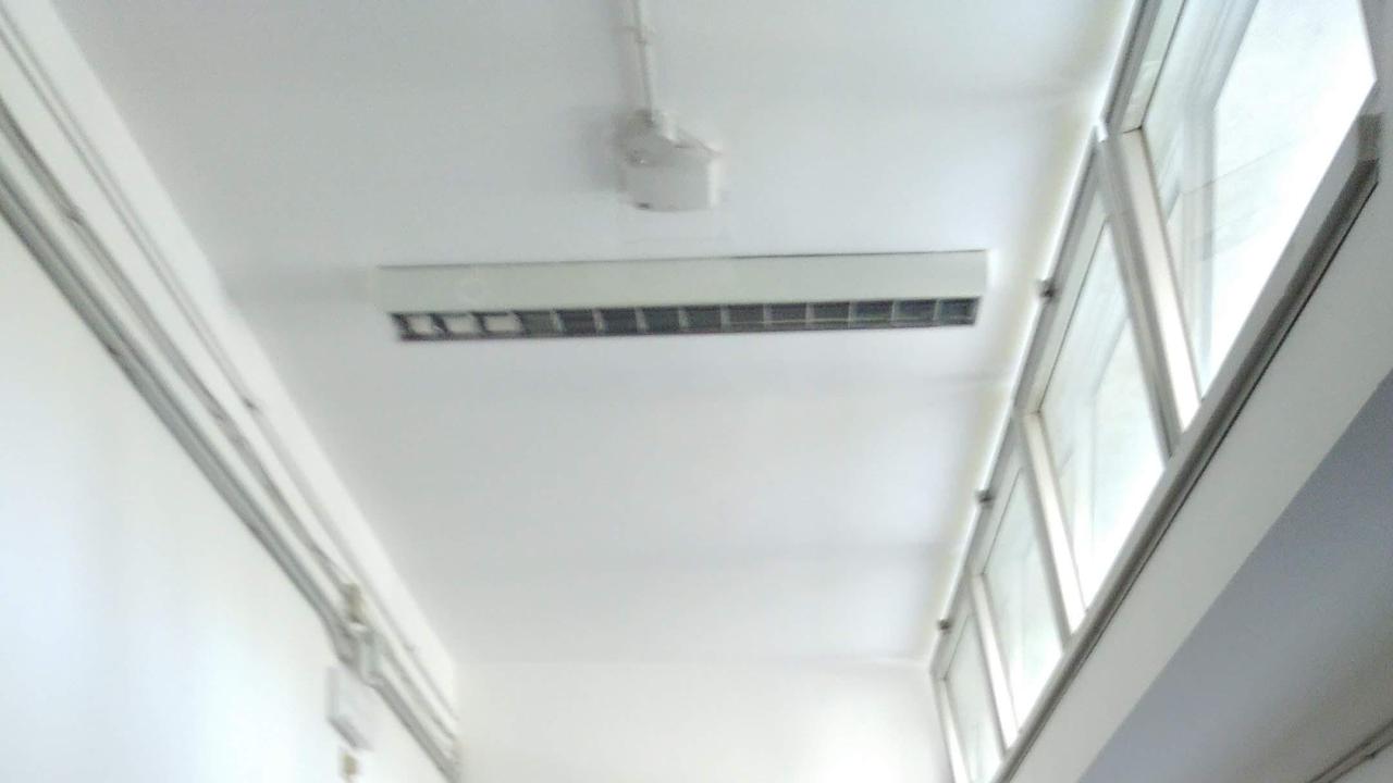 Edificio scolastico Cà di Ventura, Via San Felice 19: manutenzione e messa in sicurezza - Corridoio di accesso alle aule ala ovest