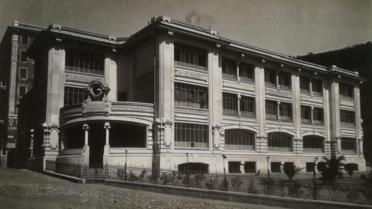 Intervento di manutenzione straordinaria ed efficientamento energetico della scuola primaria e dell'infanzia L. Ariosto in via Ariosto 1A Genova: foto storica